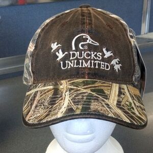 Ducks Unlimited Mossy Oak Colab Embroidered Cameo